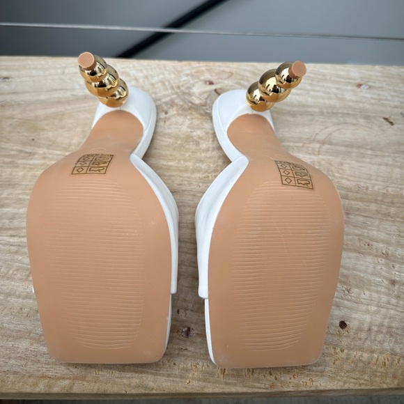 Superdown revolve white Debbie gold ball heel edgy trendy fall formal chic NWT 7 - Picture 7 of 9